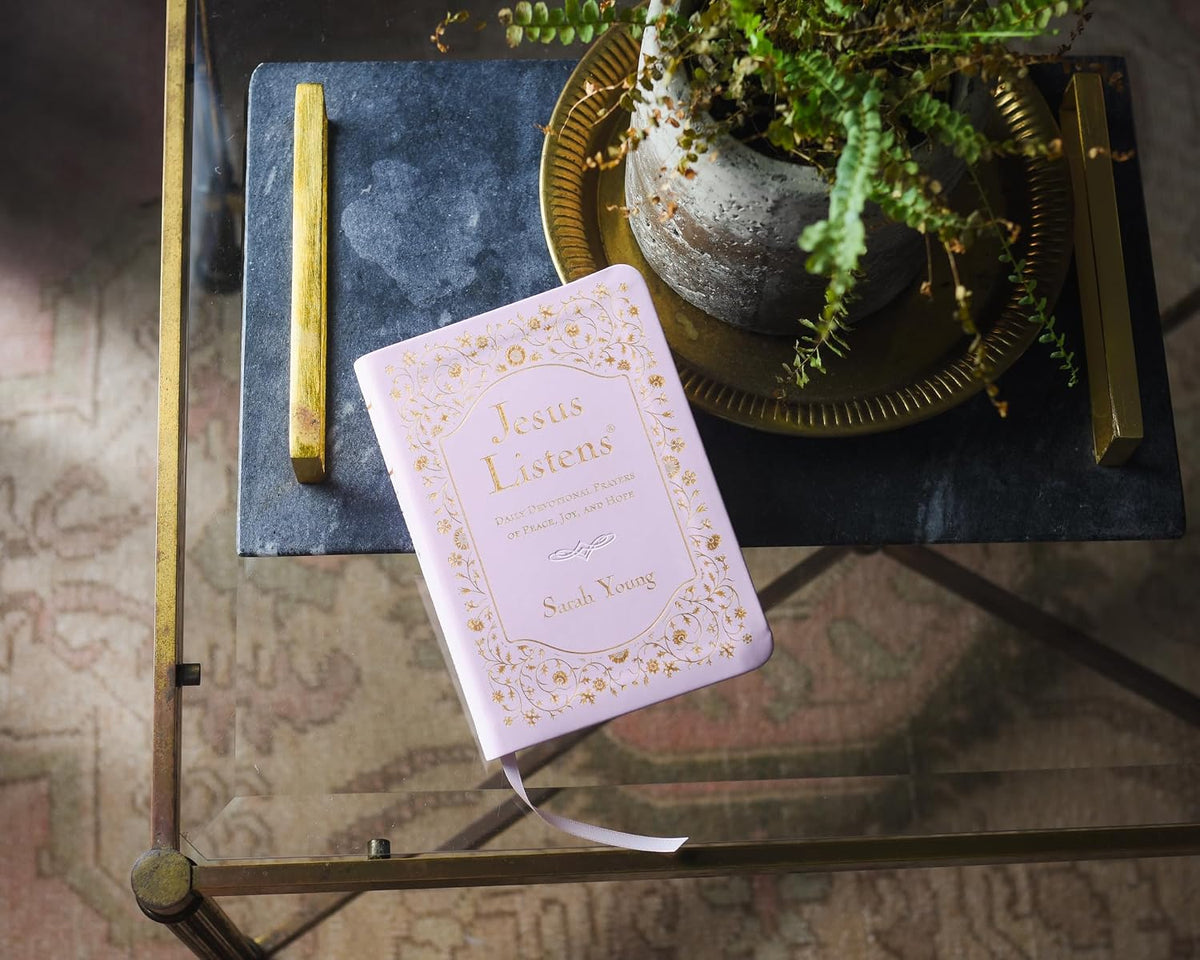 Jesus Listens, Pink Leathersoft, with Scripture References: Daily Devotional Prayers of Peace, Joy, and Hope (A 365-Day Prayer Book)