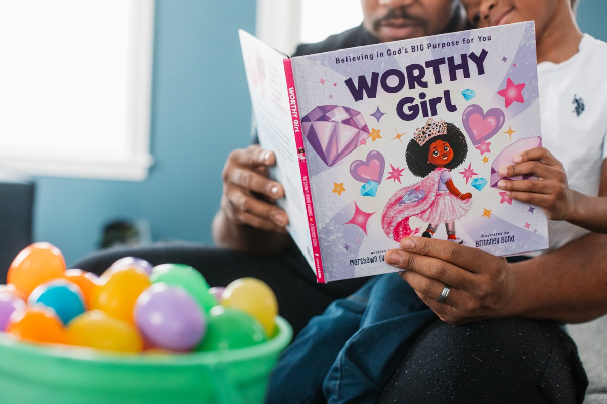Worthy Girl: Believing in God's BIG Purpose for You