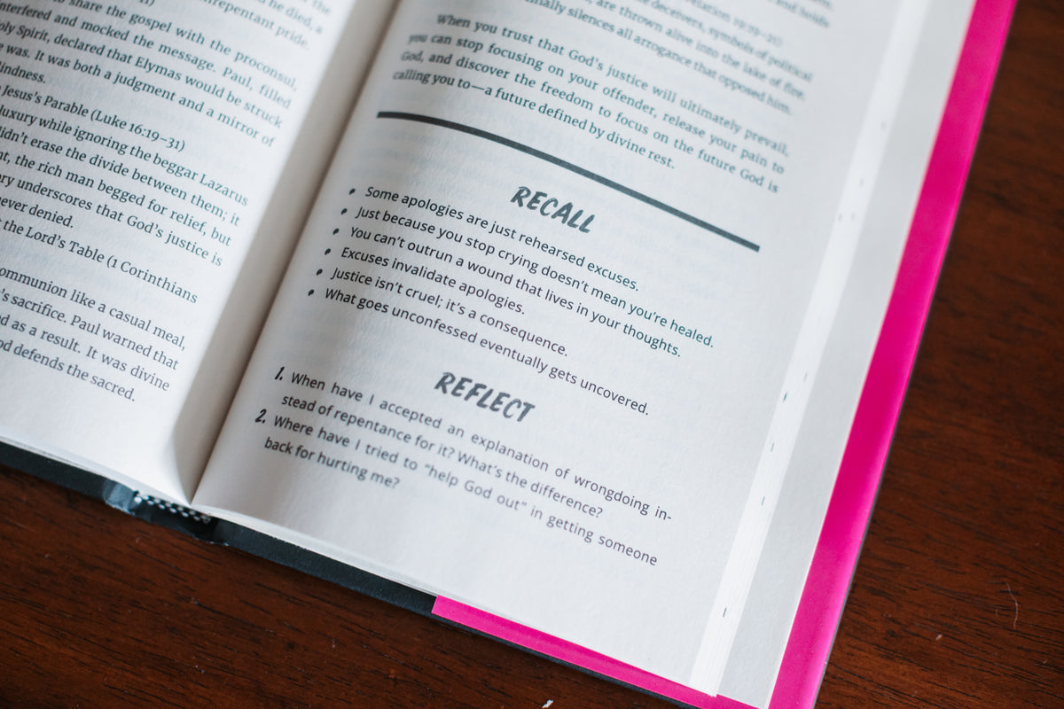 The Power of Petty Prayers: How to Heal Your Hurt When You're Wounded, Weary, and Just Plain Mad