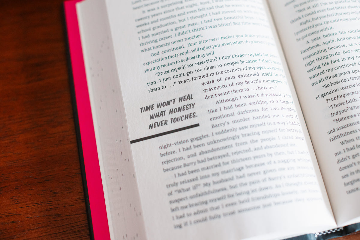 The Power of Petty Prayers: How to Heal Your Hurt When You're Wounded, Weary, and Just Plain Mad