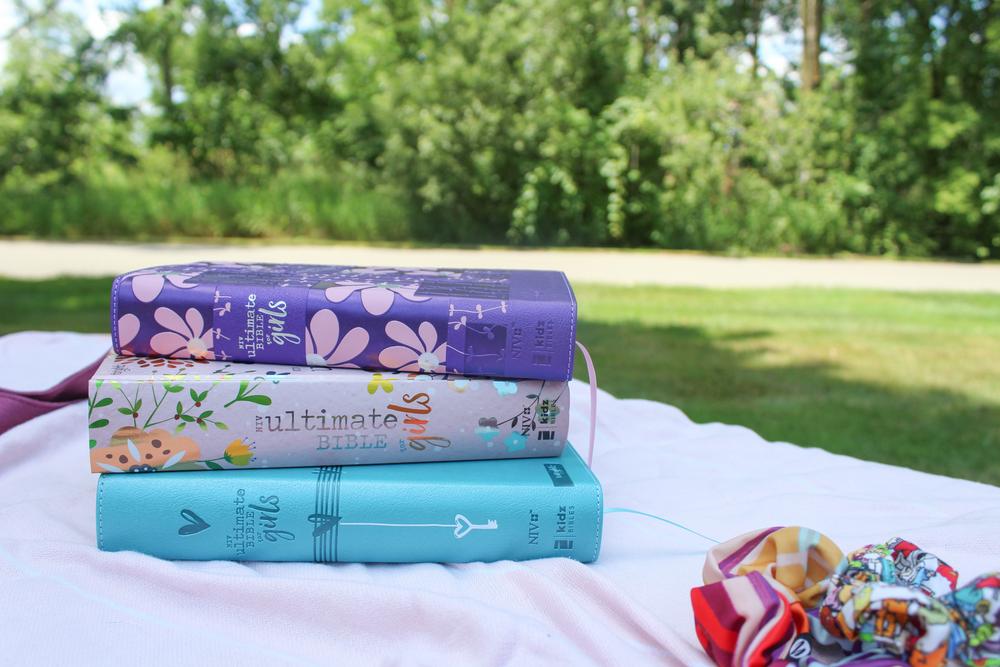 NIV, Ultimate Bible for Girls, Faithgirlz Edition: The Perfect Christian Faith Gift for Your Tween Girl, Age 8-12