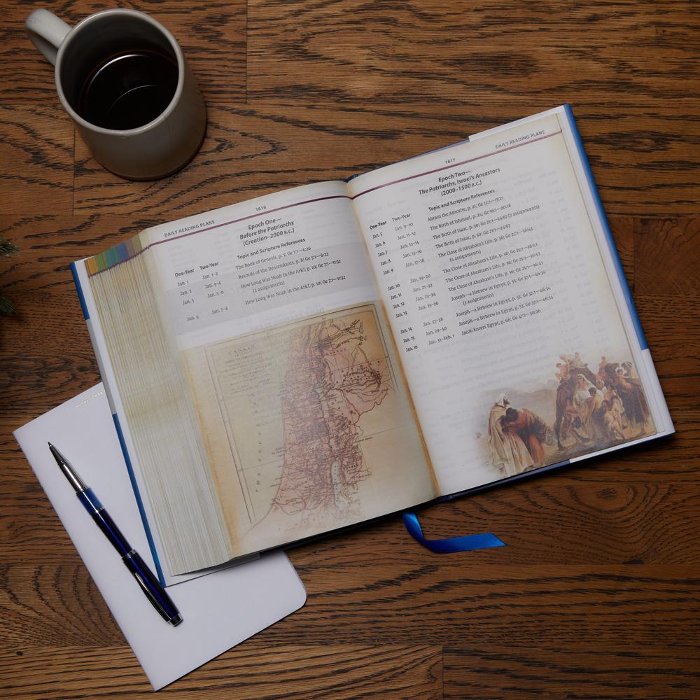 NIV, Chronological Study Bible, Comfort Print: Holy Bible, New International Version