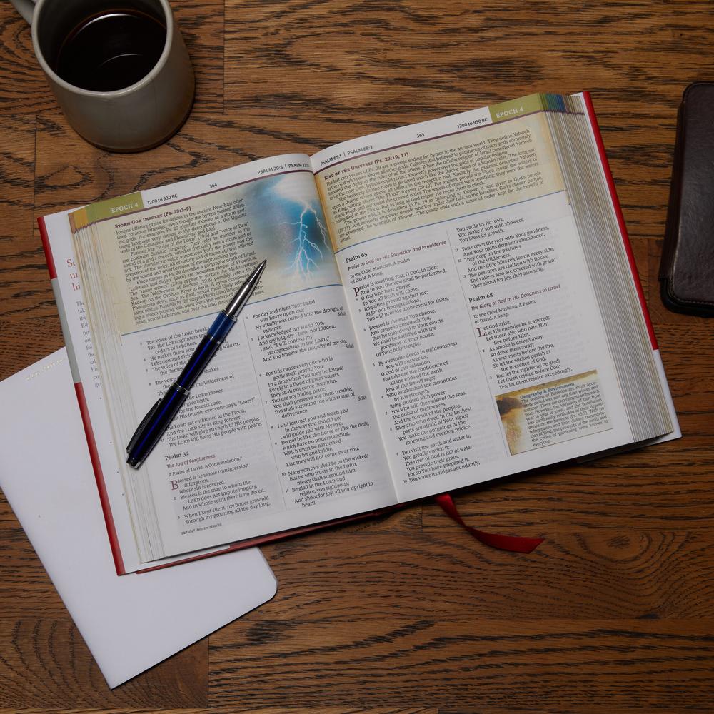 NKJV, Chronological Study Bible, Comfort Print: Holy Bible, New King James Version
