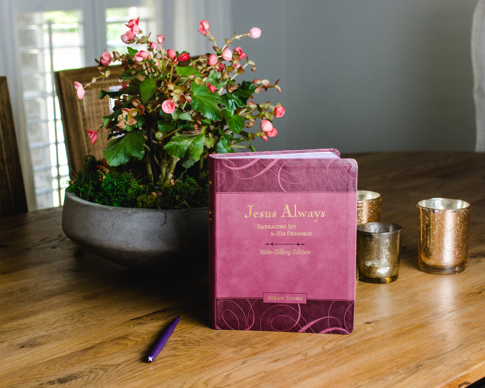 Jesus Always Note-Taking Edition, Leathersoft, Burgundy, with Full Scriptures: Embracing Joy in His Presence (A 365-Day Devotional)