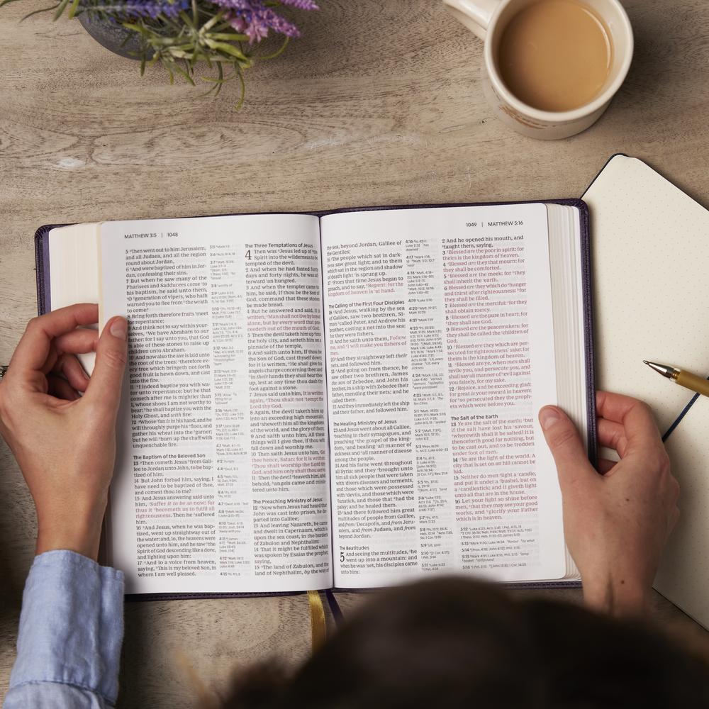 KJV Holy Bible, Center-Column Reference Bible, 73,000+ Cross References, Red Letter, Comfort Print: King James Version