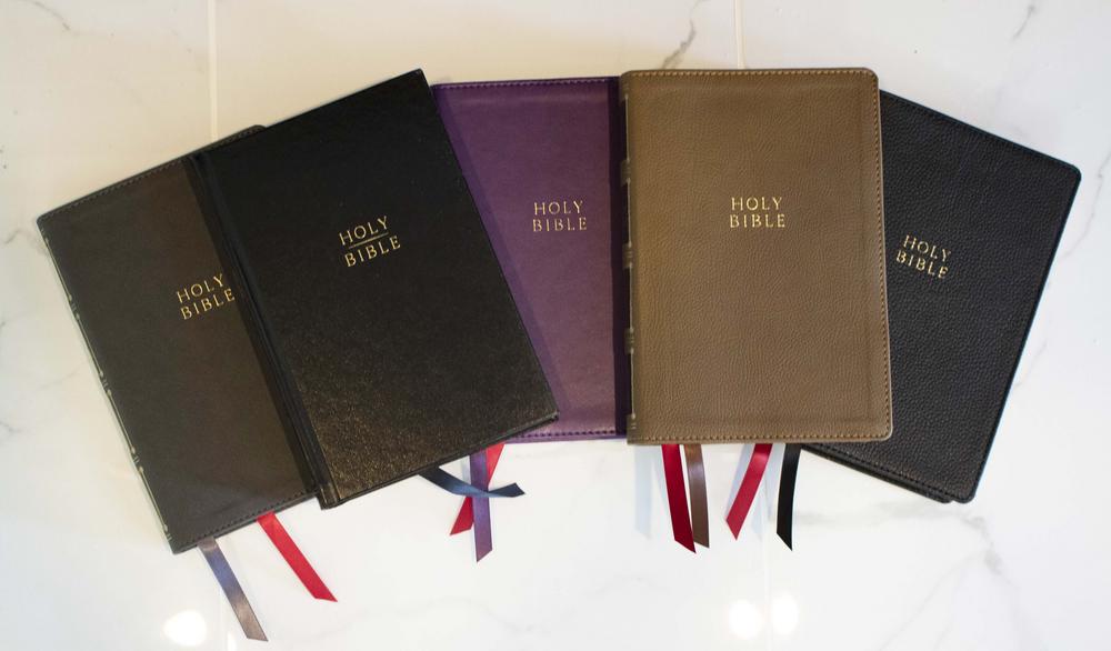 KJV, Compact Center-Column Reference Bible, Red Letter, Comfort Print