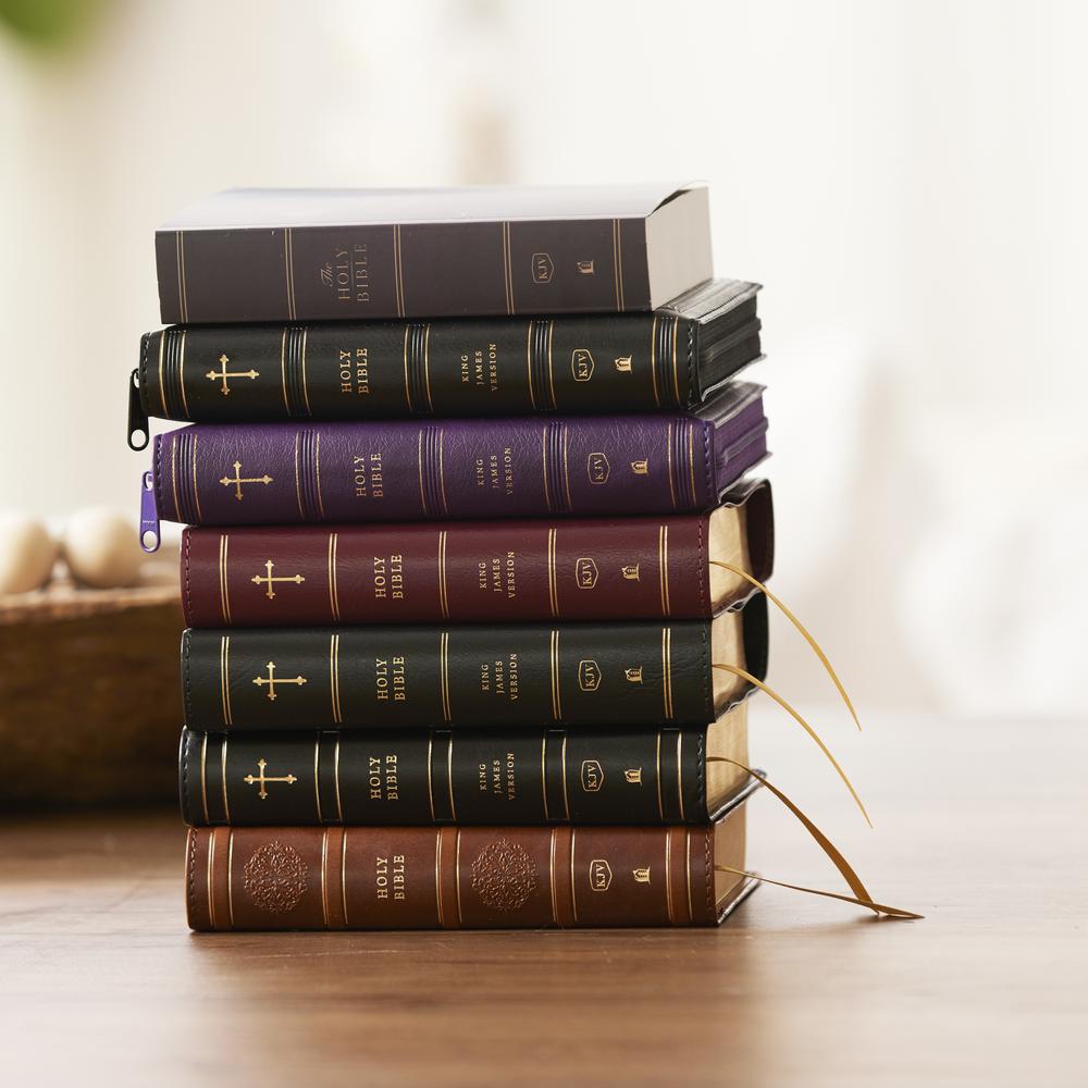KJV Holy Bible, Compact Reference Bible, 43,000 Cross-References, Red Letter, Comfort Print