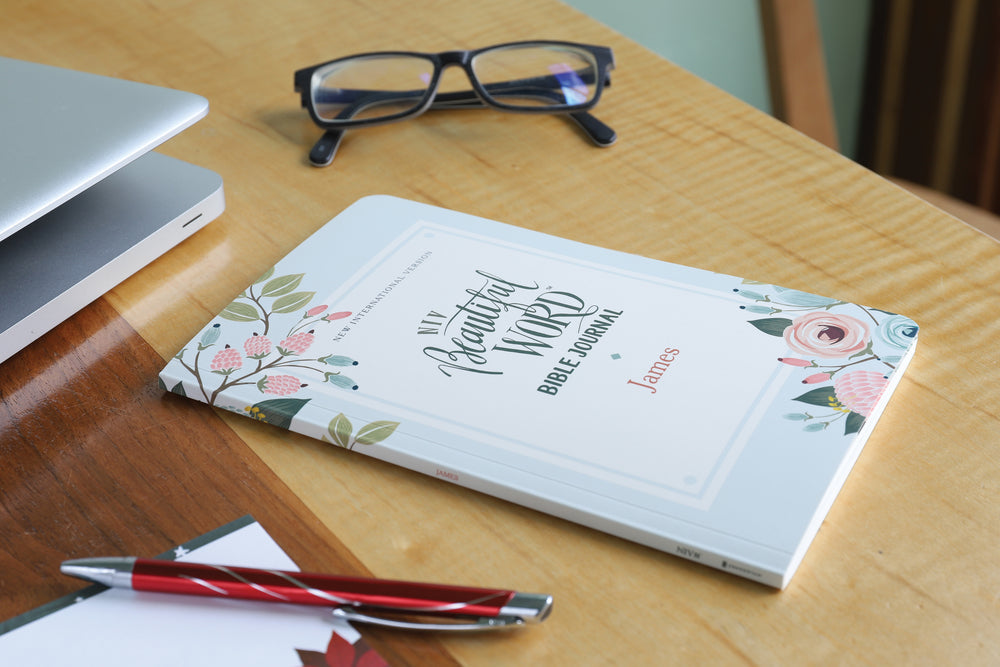 NIV, Beautiful Word Bible Journal, Matthew, Paperback, Comfort Print