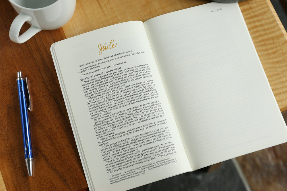 NIV, Beautiful Word Bible Journal, 1-2 Peter & Jude, Paperback, Comfort Print