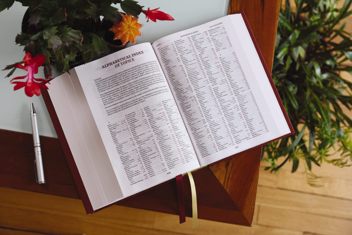 NKJV, Thompson Chain-Reference Bible, Red Letter, Comfort Print