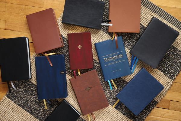 NIV, Thompson Chain-Reference Bible, Large Print, Red Letter Edition, Comfort Print