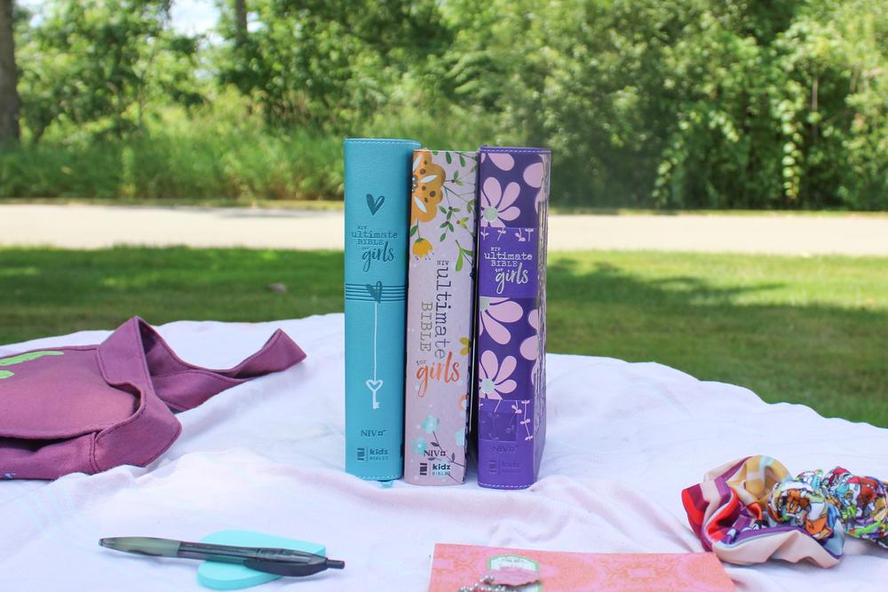 NIV, Ultimate Bible for Girls, Faithgirlz Edition: The Perfect Christian Faith Gift for Your Tween Girl, Age 8-12