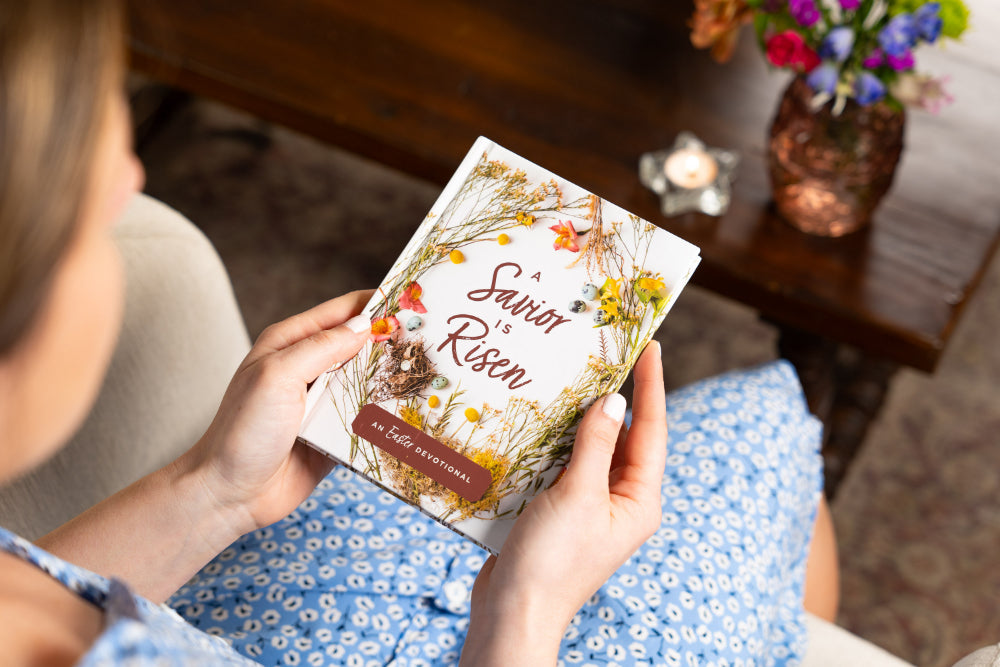A Savior Is Risen: An Easter Devotional (40 Daily Devotions for Lent) – The Perfect Christian Gift for Lent and Easter