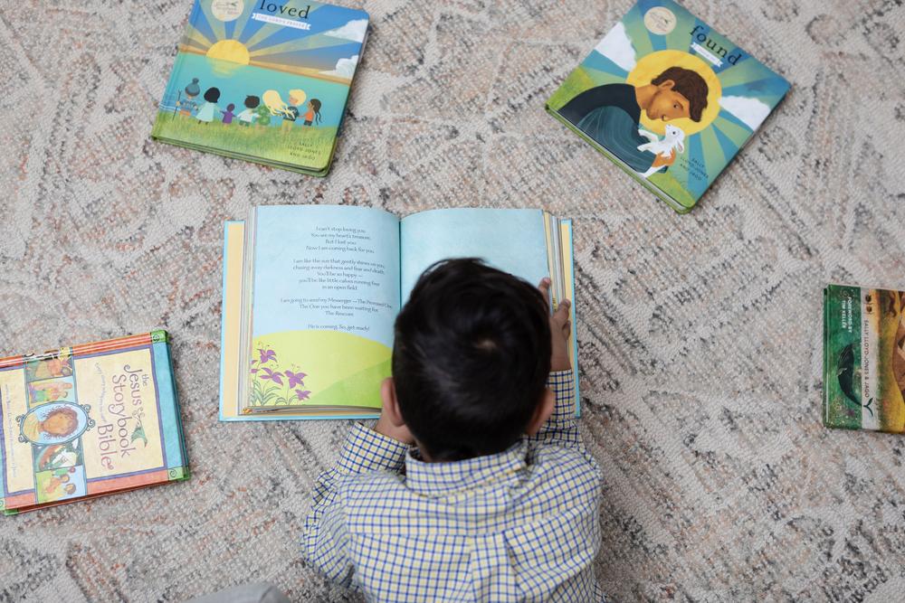 The Jesus Storybook Bible Gift Edition: Every Story Whispers His Name