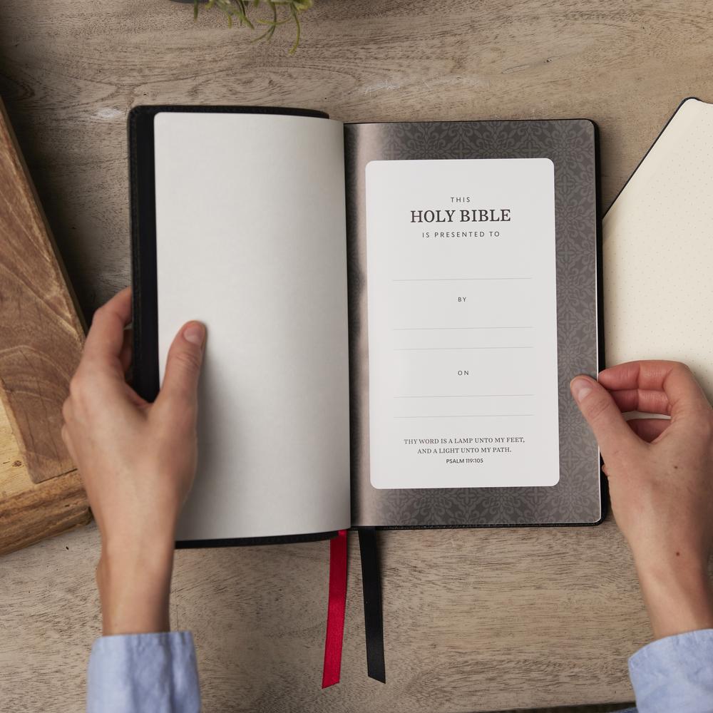 KJV, Paragraph-style Large Print Thinline Bible, Red Letter, Comfort Print