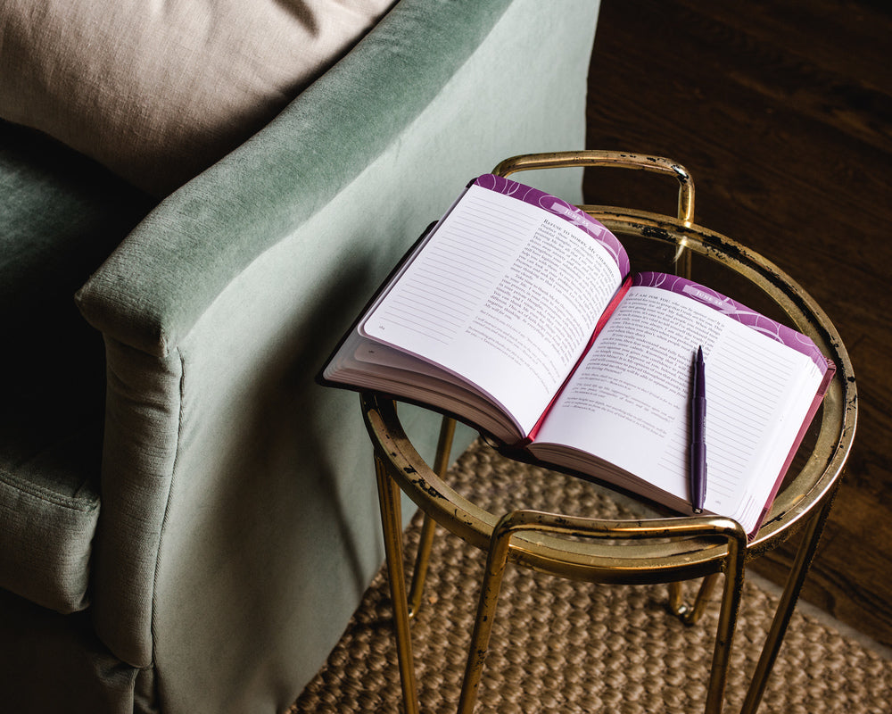 Jesus Always Note-Taking Edition, Leathersoft, Burgundy, with Full Scriptures: Embracing Joy in His Presence (A 365-Day Devotional)
