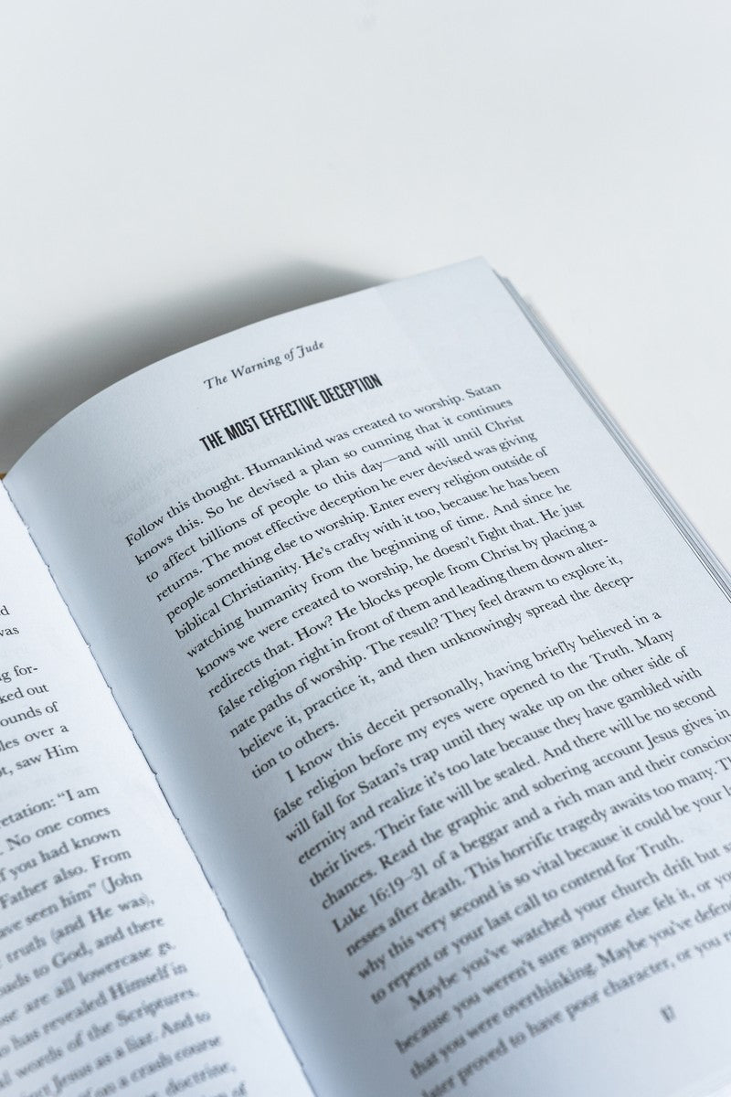 Contend: Standing Boldly for Biblical Truth While Winning the War Within