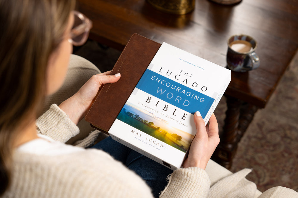 NIV, Lucado Encouraging Word Bible, Comfort Print: Holy Bible, New International Version