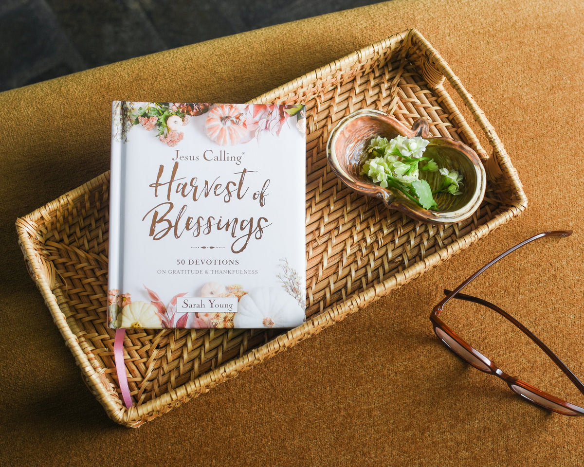 Jesus Calling – Harvest of Blessings, Padded Hardcover, with Full Scriptures: 50 Devotions on Gratitude and Thankfulness (A 50-Day Devotional)