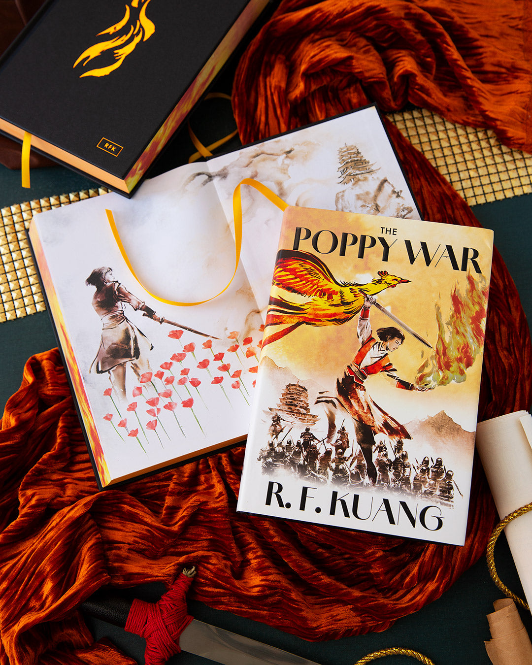 The Poppy War Collector's Edition: A Novel
