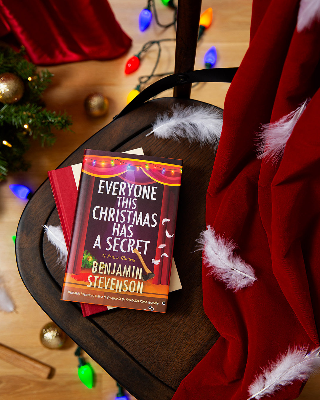 Everyone This Christmas Has a Secret: A Festive Mystery